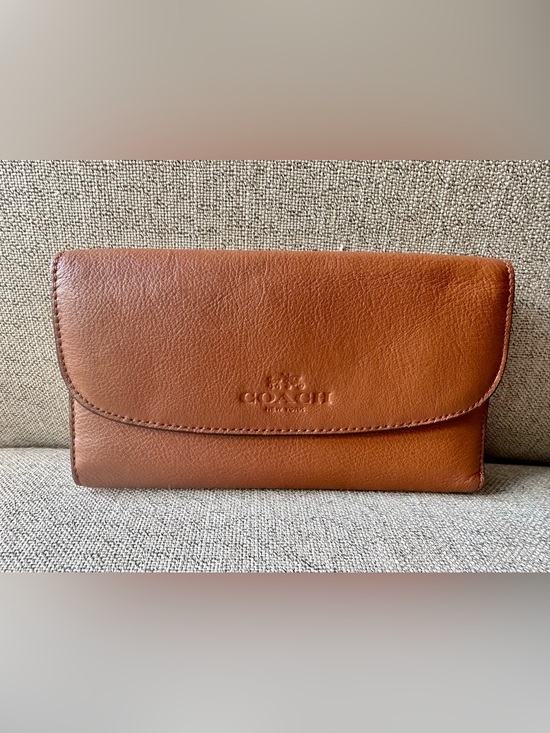Coach Handbags - Coach Tri-fold Leather Wallet in Cognac Brown